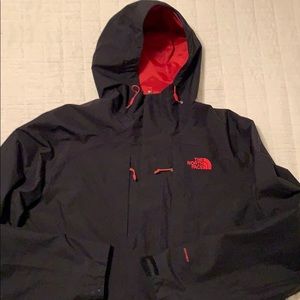 Men’s North face rain jacket! Worn once, size L
